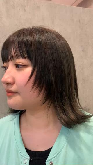 顔周りレイヤーカット！
後ろは外ハネ！ 