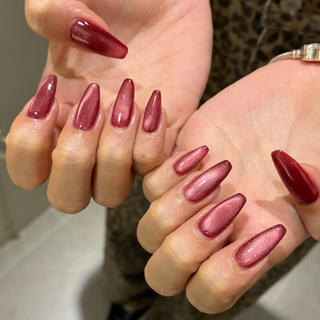 秋の王道ボルドー
何も付けないワンカラー可愛すぎます!! 