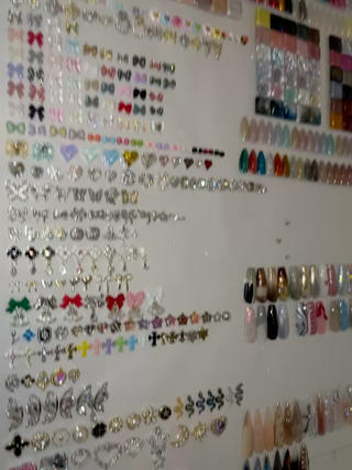 今は亡きカラーパーツチャート
選びやすいように日々工夫して作りつづけてます！！！
最近はマグネット式になり収納派となりましたが、
このチャートがなくなってから
評判が良かったことがわかりました
また気が向いたらつくるかな☆ 