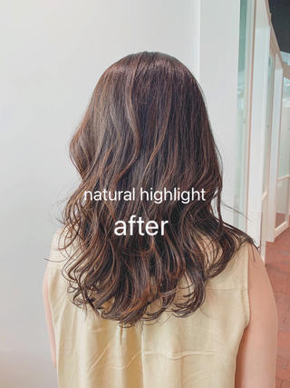 ハイライトは長さを問わずに出来るメニューです
夏のカラーにオススメです 