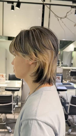 ショート カラー メンズ CHERIEブリーチ ダブルカラー　天神のヘアスタイル