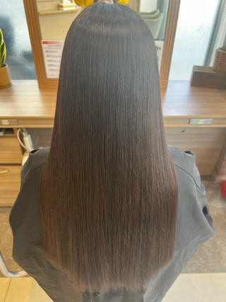 綺麗な艶髪にしませんか？？

梅雨に入る前、この時期がおすすめです！！️

minimoでの限定価格でお待ちしております 