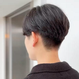 《スタイル》
メンズ大人刈り上げショート

メンズスタイル特化美容師
一人一人の骨格に合わせたカットデザイン
スタイリングやスタイリング剤の提案を丁寧に
メンズ目線のかっこいいを提案します

お客様に1人1人が苦手を持っているのでそれらを解消できるように提案させていただきます。
メンズカットは切られ方でセットのしやすさが格段に変わります！
もし悩んでいるお客様いらっしゃいましたら是非一度ご来店ください！

メンズカット/メンズパーマ/メンズダウンパーマ/メンズツイストパーマ/メンズカラー/メンズアップバング/メンズ刈 