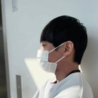 《スタイル》
メンズナチュラルマッシュ

メンズスタイル特化美容師
一人一人の骨格に合わせたカットデザイン
スタイリングやスタイリング剤の提案を丁寧に
メンズ目線のかっこいいを提案します

お客様に1人1人が苦手を持っているのでそれらを解消できるように提案させていただきます。
メンズカットは切られ方でセットのしやすさが格段に変わります！
もし悩んでいるお客様いらっしゃいましたら是非一度ご来店ください！

メンズカット/メンズパーマ/メンズダウンパーマ/メンズツイストパーマ/メンズカラー/メンズアップバング/メンズ刈り上げ 