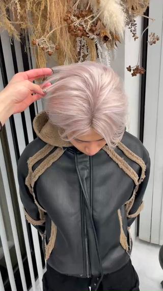 ダメージを抑えたブリーチと色落ち綺麗な選定で作るハイトーンカラー