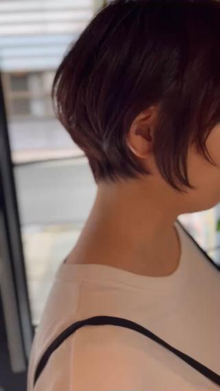 ショート 小山洋次/阪急茨木/ 透明感カラーショートのヘアスタイル