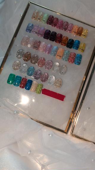 左 FLASH 右 ラメ