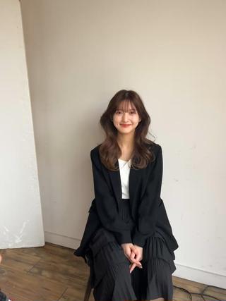 レイヤーカットすることで韓国巻きも全部内巻きでも可愛いです 