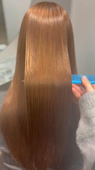 ロング カラー 桂 奈穂のヘアスタイル