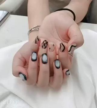 ネイル Sachi Nail上野のネイルデザイン