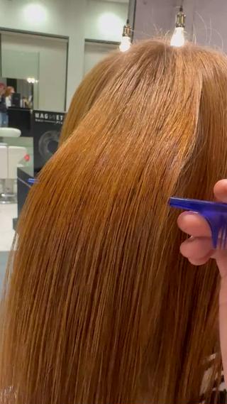 ロング カラー 今野 優のヘアスタイル