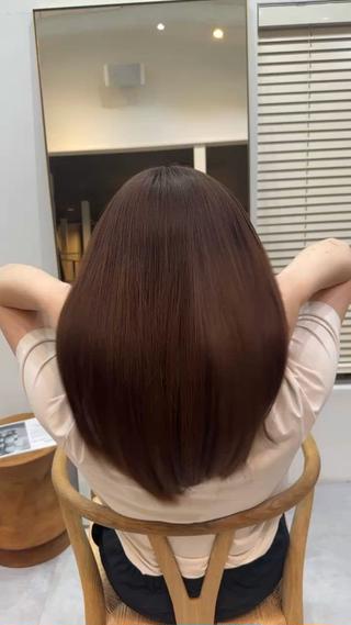 定期的に縮毛矯正されているお客様のリタッチ&トリートメントです

気になるうねりやダメージのメンテナンスに是非お越しください！！ 