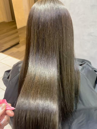 ロング 前田 桃花のヘアスタイル