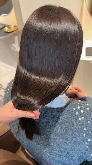 ロング 西田 朋華のヘアスタイル