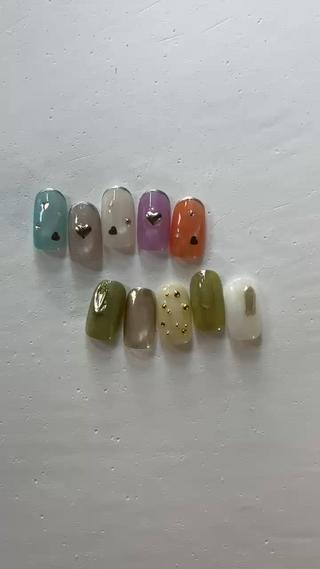 夏らしいカラフルなデザイン

持ち込みアートお任せください♪
カラー、パーツ、マグネット、グリッター豊富にご用意ございます♪

高円寺駅徒歩5分　プライベートネイルサロン
<instagram  aore.nail >

#フットネイル　#フットケア #オフィスネイル #ブライダルネイル#ニュアンスネイル #マグネットネイル#グリッターネイル
#ショートネイル #夏ネイル #クリアネイル#リボンネイル#ハートネイル#ブラックネイル#キラキラネイル 