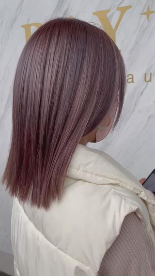 ピンクベージュ 