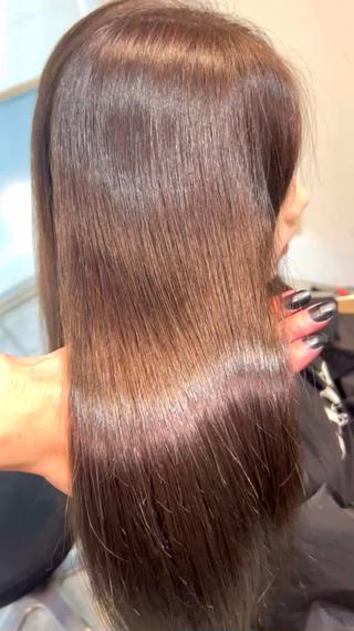 オリーブベージュ 