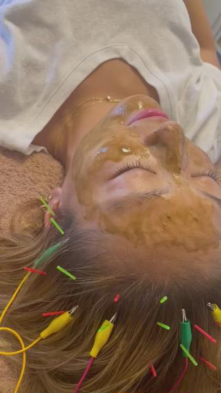 表参道徒歩2分鍼灸サロンmahorobaです
＃美容鍼灸＃表参道美容鍼＃鍼灸サロンmahoroba＃表参道ハーブピーリング＃表参道小顔矯正#表参道首肩こり＃表参道アロマオイル＃表参道食いしばり＃表参道隠れ家サロン＃マスク肌荒れ＃表参道リンパ＃表参道ヘッドスパ 