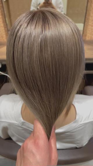 ホワイトベージュ 