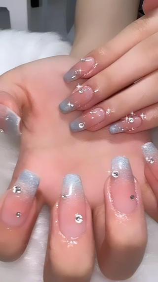 セミロング mao .のネイルデザイン