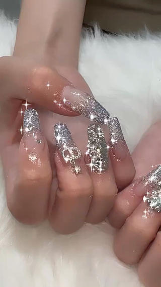 ロング mao .のネイルデザイン