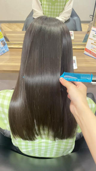 梅雨にも負けない縮毛矯正 