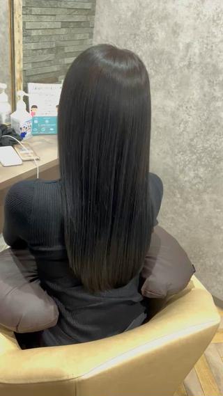 ロング 阪急箕面駅 艶カラー/縮毛矯正のヘアスタイル