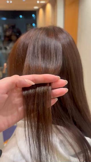 セミロング 山田 芽愛のヘアスタイル