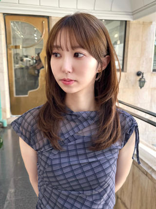 セミロング カラー アオガミ （前髪顔周りカット）のヘアスタイル