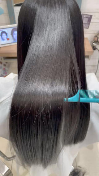 話題のストレートで髪サラサラになりましょう！

どんな癖でもまずはご相談ください 