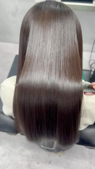 セミロング 髪質改善縮毛矯正なら ✨伊藤佳祐✨のヘアスタイル