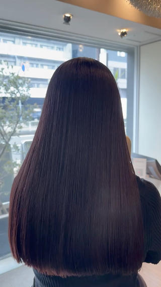 大人可愛い暗め濃いめのチェリーレッド