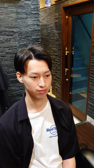 3mmツーブロック刈り上げです
がんばりました

 