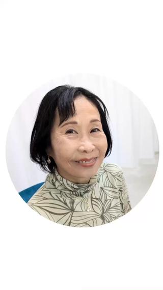 キレイファクトリーのパーソナルカラー診断は「似合わせる」ことがゴールになります。

洋服をドレスアップさせるためには、カラーに合った「ヘア・メイク」を知る必要があり、診断をもとに似合うイメージづくりの提案をいたします。

客観的かつ物理的な発見がありますので、きっと楽しんでいただけると思います。
結果的に色を「縛る」のではなく、色を「多用できる」ように、一緒にひも解いていきましょう 