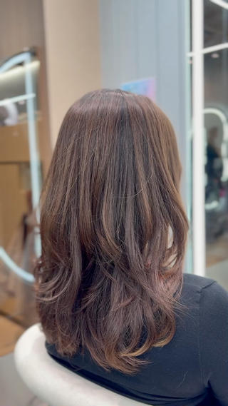 セミロング 大宮🤍縮毛矯正 レイヤー🪽なるのヘアスタイル