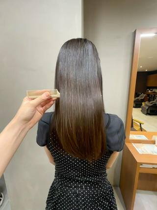 カラーなどの施術履歴が1度もない方はバイカルテトリートメントがおすすめです✮*｡ﾟ
艶感が出てまとまりが良くなりました 