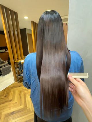 BYKARTEトリートメントで毛髪再生☆*。
毛先が痛みがちなロングヘアも艶々サラサラに！ 