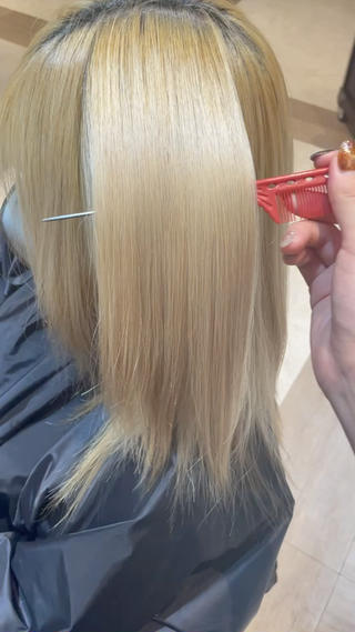 【TOKIOトリートメント】
4〜5回のブリーチ毛でもこんなに艶々になります