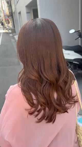 セミロング AIN.ANLY.所属・レイヤーカット/顔 周りカット/髪質改善のヘアスタイル