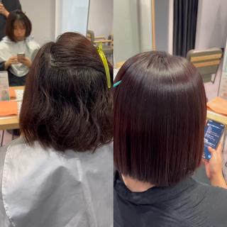 【酸性縮毛矯正】
従来のストレートや矯正では不自然なストレートになったり、ダメージが気になったり、クセ毛のエイジング毛やブリーチ毛には対応が難しかった。そこで僕自身のお薬調合で、お客様一人一人に合った考え方で皆さんのお悩みを解消し、髪を綺麗に強くしてくれる最新の髪質改善矯正メニュー!
◎どんな人にオススメ?
・一日中まとまった髪でいたい
・毎朝のスタイリングが楽になりたい
・湿気の多い日に髪がうねる・広がる
・パヤパヤした毛が気になる
↑こういった方にオススメです!