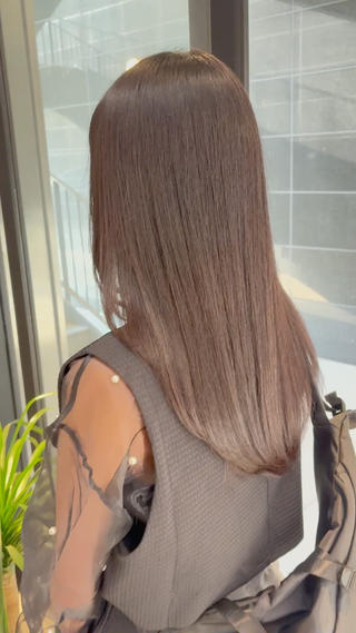 cut / レイヤー
color / ダークブラウン
straight perm / 髪にドラマを。