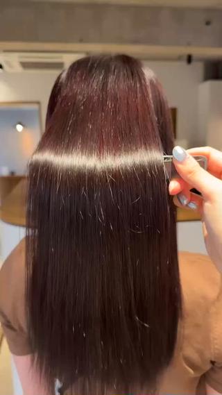 酸性ストレートをかけてつやつや髪目指しましょう！！ 