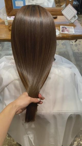ロング putri店長 和田鈴采のヘアスタイル