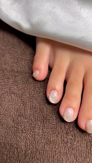 #秋ネイル〜  オレンジと人気色のパールホワイト
こちらの組み合わせも 大好きな方も多いはずです

ぜひこの機会にどうぞ 