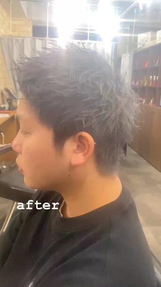 グレー系カラー！
光に透けるとシルバー系になります！
 