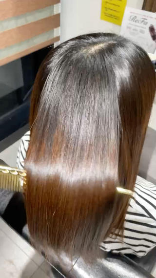 セミロング 🫧美髪矯正のプロ 🫧宇山のヘアスタイル