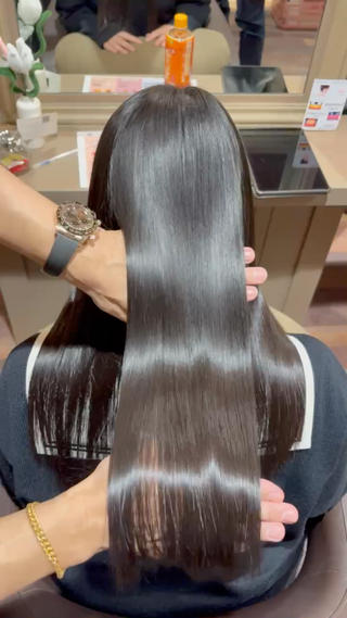 ロング 佐藤 翔空【艶 カラー/縮毛矯正】のヘアスタイル