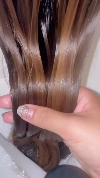 セミロング カーリーパーマ/ 透明ｶﾗｰ/MIKUのヘアスタイル