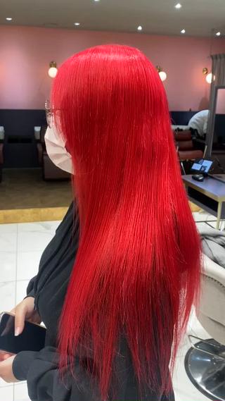 ビビットレッド