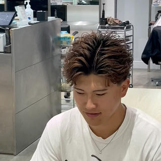 パーマ メンズ 夏果⭐︎fifth 天神 海外風パーマのヘアスタイル